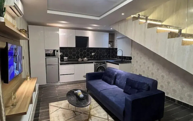 Casa- Grey Apartments