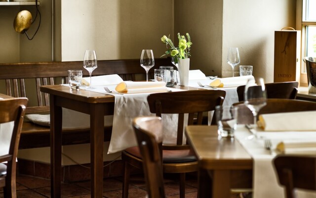 Landhotel Schloss Sörgenloch