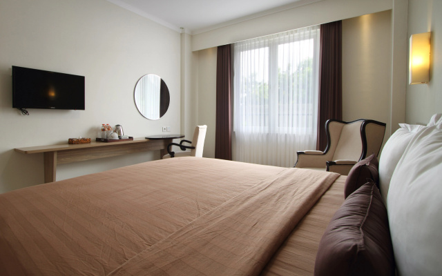 Emersia Malioboro Hotel – Guest Rooms – Yogyakarta