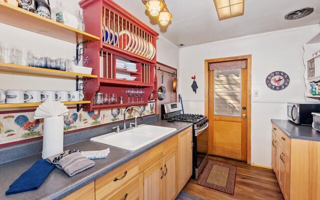 031 - Paradise Pines