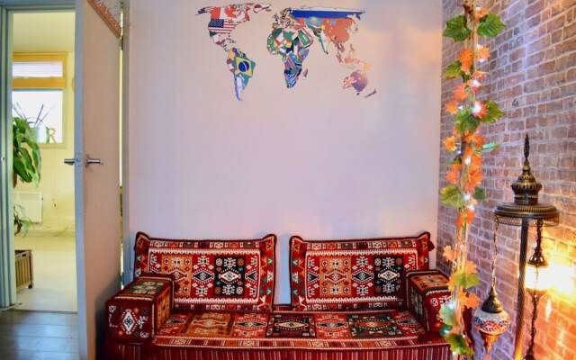 Vibrant 3 Bedroom Flat With Balcony Near Shoreditch