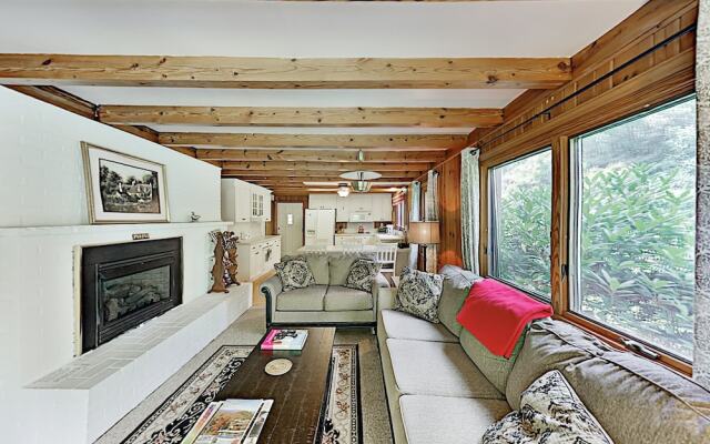 239slake 3 Bedroom Home