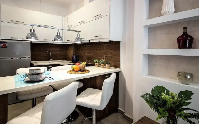 Rigas Luxury Flat White Tower