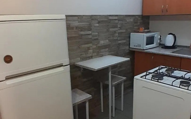 2 bedroom apartment on Ploshcha Rynok