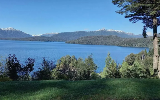 Nanihue Casa de Montaña con vista al Lago