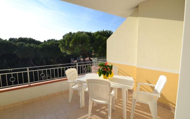 Spacious Apartment in Rosolina Mare near Beach