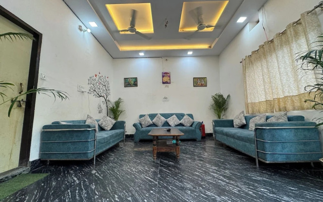 Murli Manohar Palace