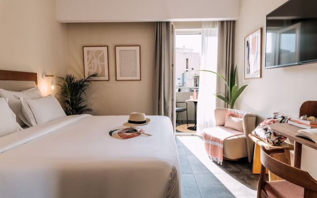 Dave by the Beach Loutraki