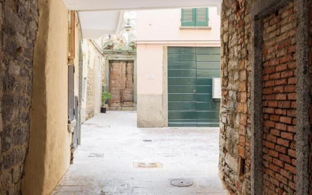 Duomo Luxury Suite - by Myhomeincomo