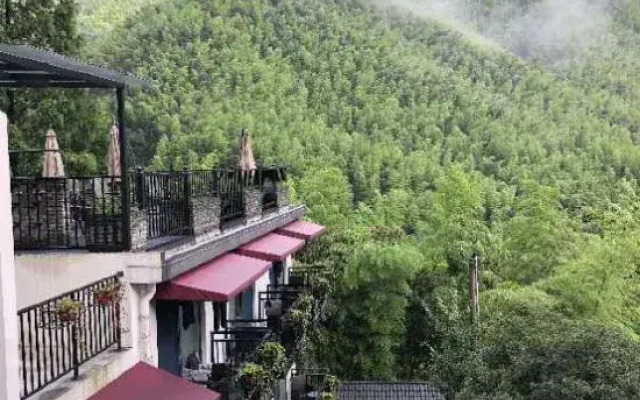 Yinju Shanshui Holiday Hotel