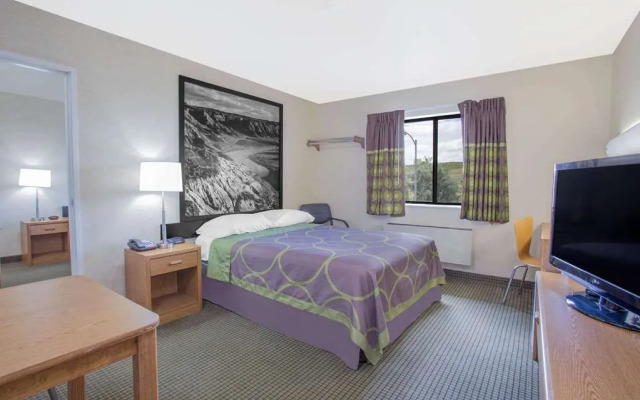 Super 8 by Wyndham Havre