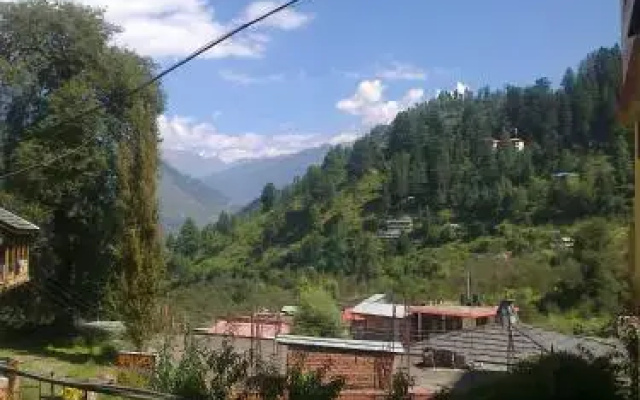 Hotel Naggar Delight