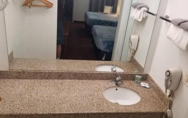 OSU 2 Queens WI-FI Hotel 222 Booking