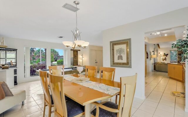 Waterfront Home on key lot With Pool/view of River