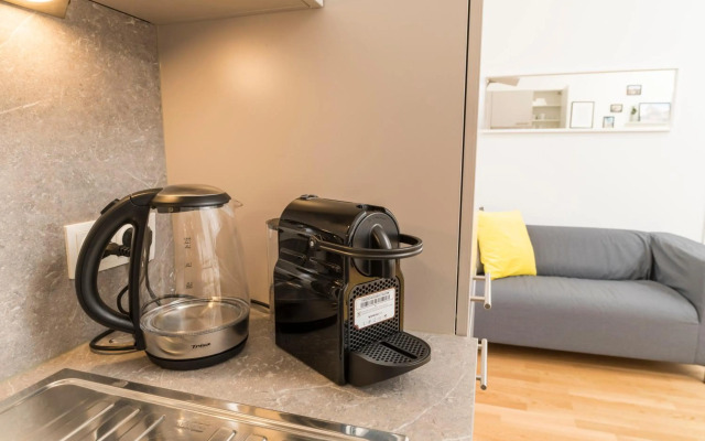 Prater Balcony Suite by ichbucheAT