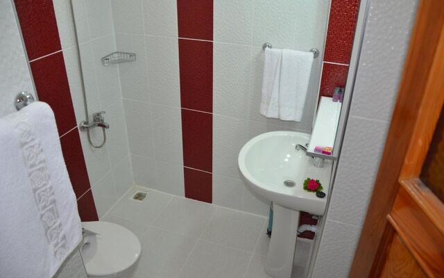 Dilek Otel
