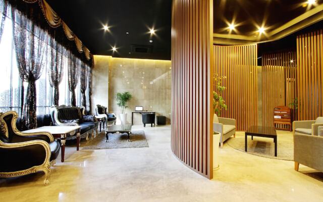 Hotel Moon