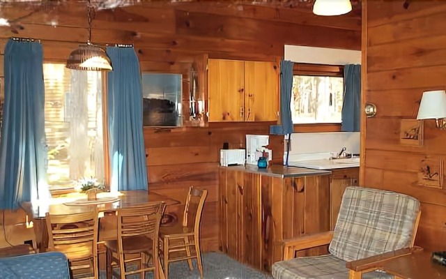 Timber Bay Lodge & Houseboats