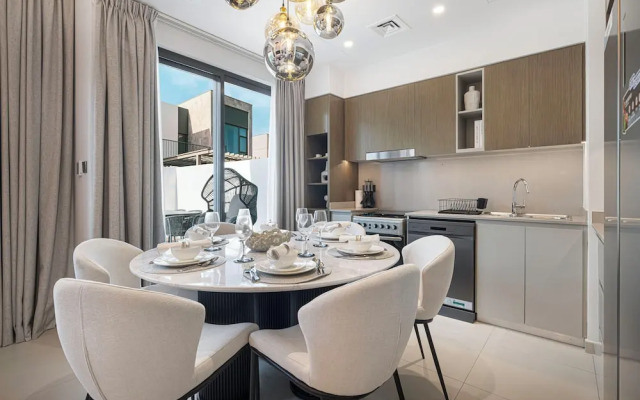 Arabian Ranches 3 Luxury 4 Bedroom Villa