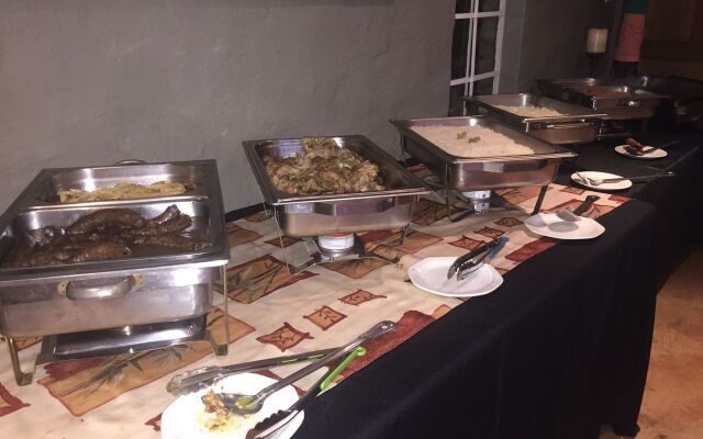 Airport Bird & Game Lodge