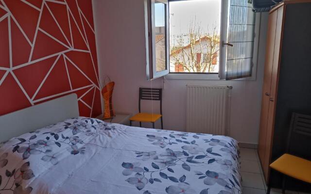 Bayonne appartement 63m2 avec terrase parking wifi