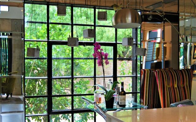 The Bright House Villa