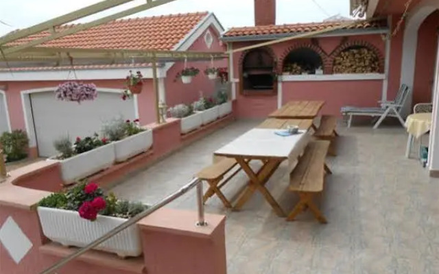 Villa Apolonija