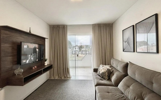 039 - Lindo apto com 02 dormitórios em Bombas