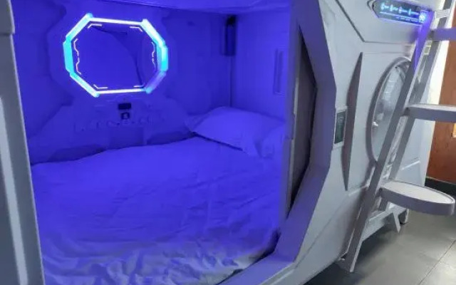 Tianjin Hanyugong Space capsule Youth Hostel