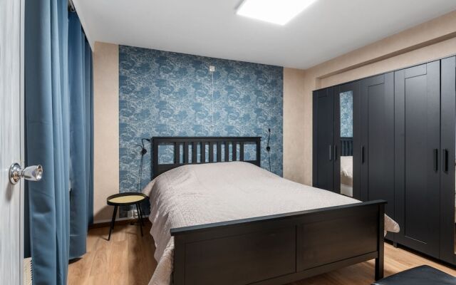 Central Stay w/ Full Kitchen