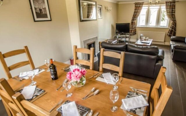 Plawsworth Aparthotel