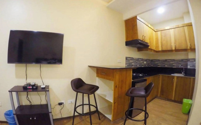 Golden Gate Suites