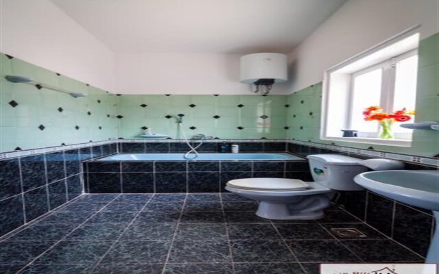 Robin Hill Guesthouse