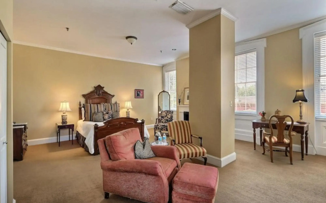The Presidents Quarters Inn