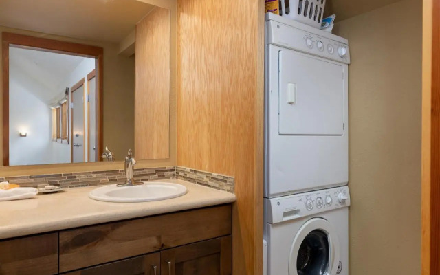 1610 Quicksilver Condo