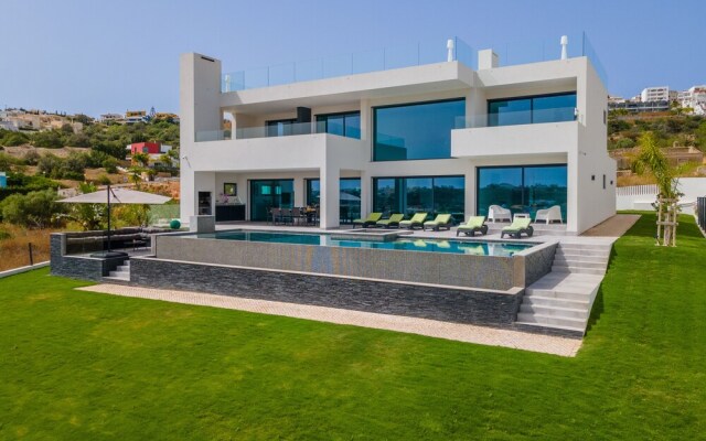 Villa das Amendoeiras