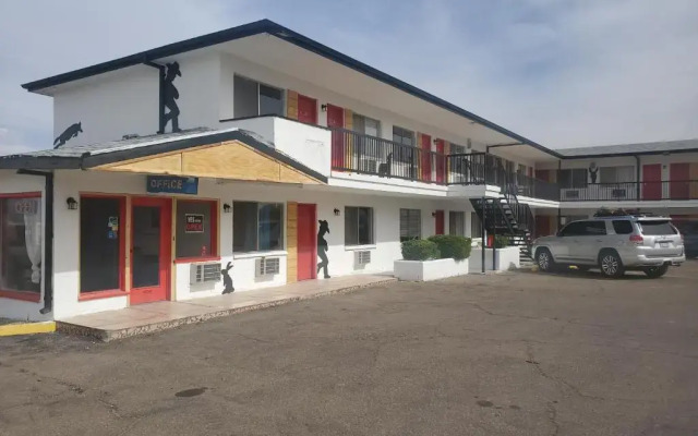 Almara Inn
