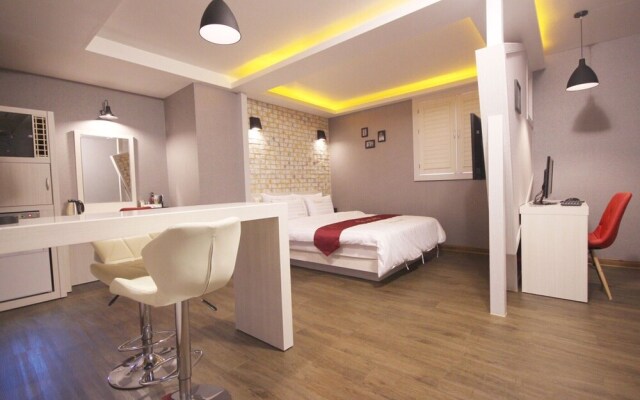 Jeonju Sanjeongdong Kan