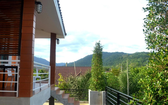 Toffee House Resort