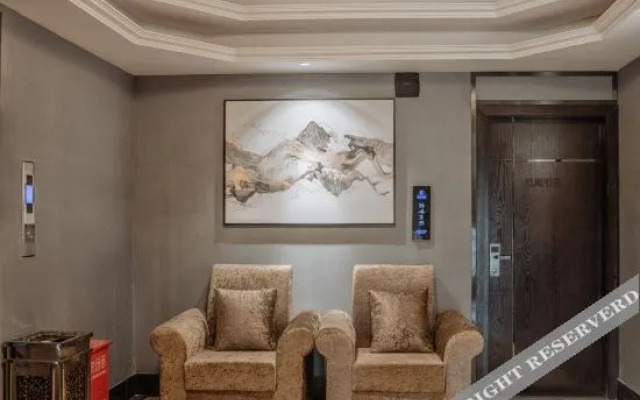 Phoenix Chain Hotel (Xuyong Bus Station)