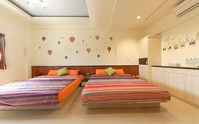 Round Bed