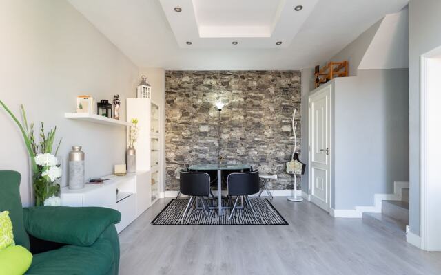 HomeLike Stunning Sea Front House with Wifi