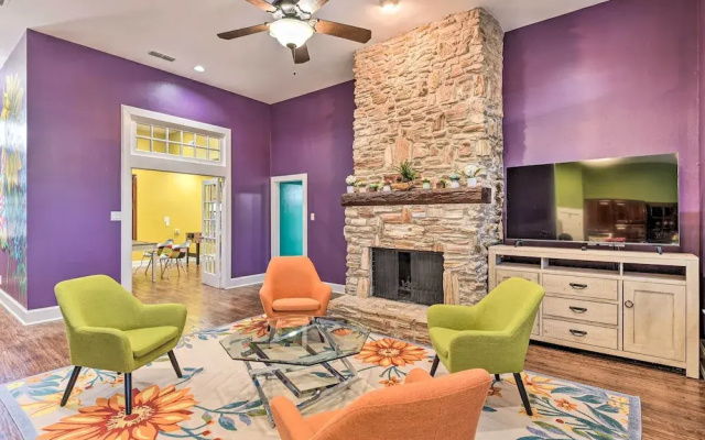 Private Pool: Spacious & Vibrant Argyle Villa!