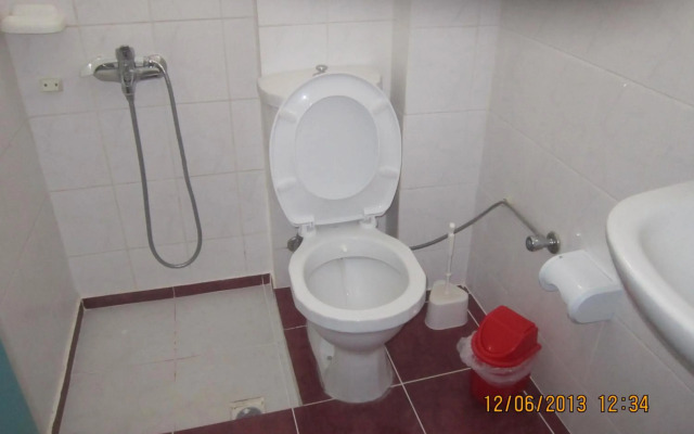 Red Rose Hotel