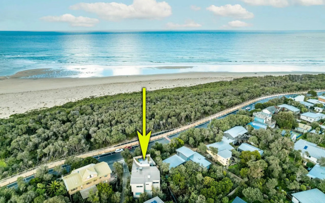 SALT ON SURF Inverloch