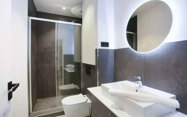 Superb Haussmanian Apartment Palais Royal