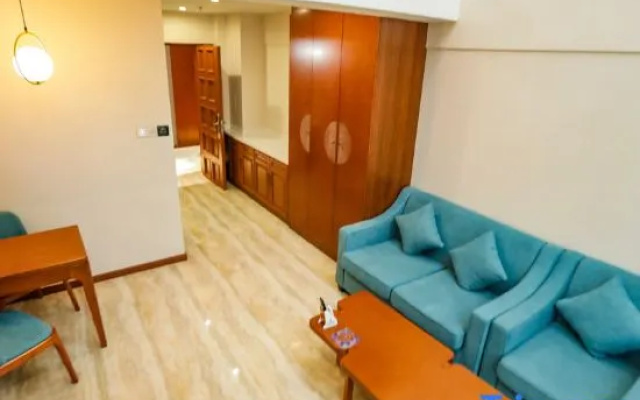 Changbai Mountain Wanda Yue Loft Hot Spring Hotel (Tourism Service Center of West Changbai Mountain)
