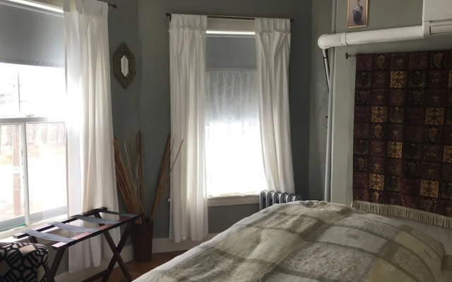 Monadnock Inn