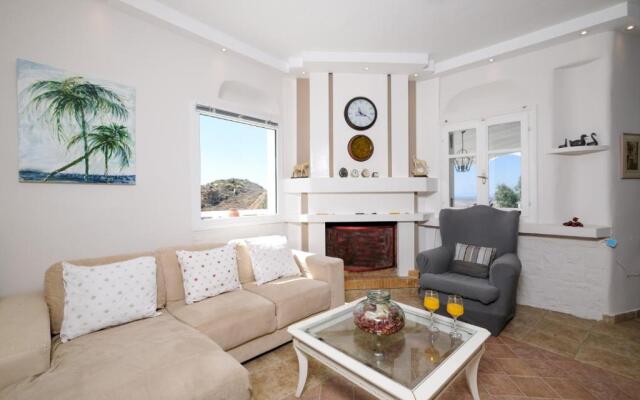 3 Paros *All Season* Villas