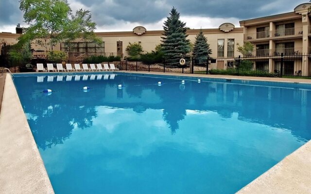 Allure Hotel & Conference Centre, Ascend Hotel Collection